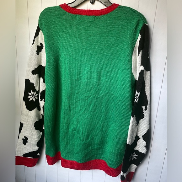 🛍️ Not So Ugly Christmas Cow Sweater - Picture 3 of 4